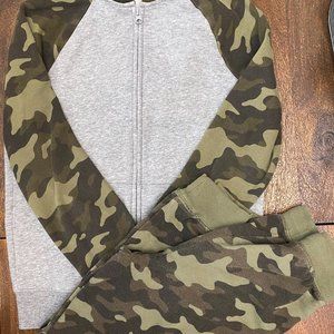 Jumping Beans Boys Camo Sweatsuit Size 7/8